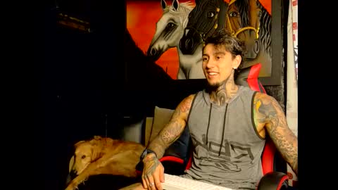 Snapshot of molotov_explosive chatting on November 2025 09:36:01 PM Molotov online show from November 2025 09:36:01 PM