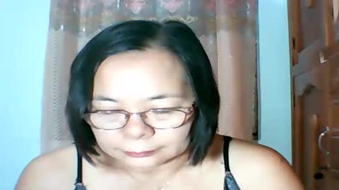 Snapshot of mombastic55 chatting on May 2026 08:49:02 PM mombastic55 online show from May 2026 08:49:02 PM