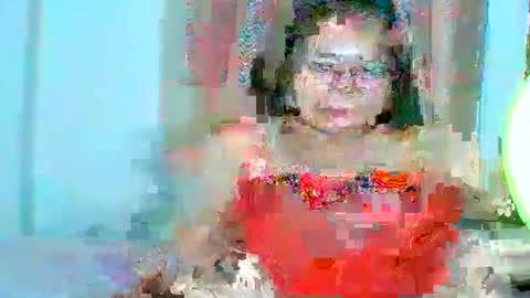 Snapshot of mombastic55 chatting on May 2026 01:17:01 PM mombastic55 online show from May 2026 01:17:01 PM