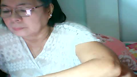 Snapshot of mombastic55 chatting on June 2026 05:43:01 AM mombastic55 online show from June 2026 05:43:01 AM
