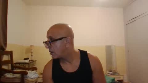 Snapshot of moment71200 chatting on November 2025 07:35:02 PM moment71200 online show from November 2025 07:35:02 PM