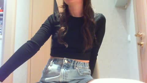 Hailey online show from December 2024 04:29:02 PM