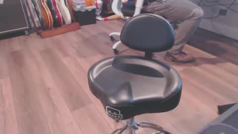 momer85 online show from December 2024 06:38:01 PM