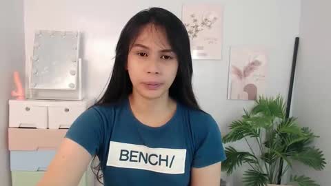 MOMIKHEM online show from September 2025 05:50:01 AM