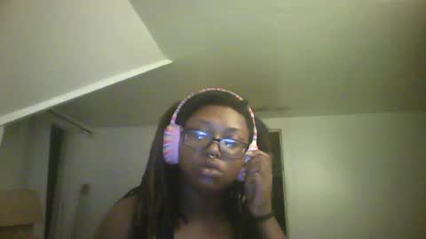 Snapshot of mommiemilkers2000 chatting on July 2026 04:31:01 AM mommiemilkers2000 online show from July 2026 04:31:01 AM