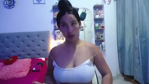 Snapshot of mommy_dulce chatting on July 2026 12:37:02 AM ANDREA online show from July 2026 12:37:02 AM