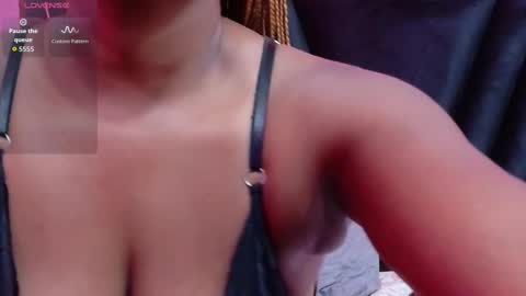  DINAH  online show from November 2025 07:57:01 PM