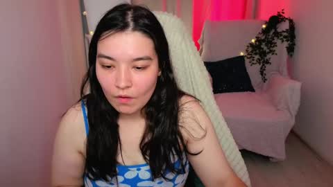 Snapshot of momorins chatting on May 2026 04:07:02 AM Momo online show from May 2026 04:07:02 AM