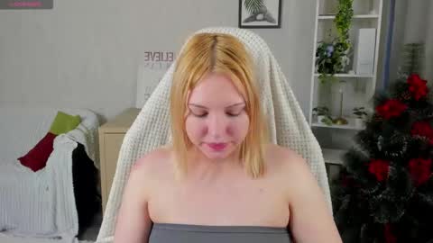 mon1ca_jones online show from December 2025 09:05:02 AM