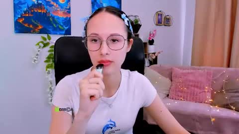 Snapshot of mona_cloud chatting on July 2026 08:40:02 AM Mona online show from July 2026 08:40:02 AM