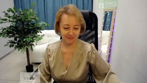 Mona online show from April 2026 03:48:02 PM