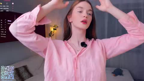 Snapshot of monabrickell chatting on October 2025 07:58:01 PM Mona online show from October 2025 07:58:01 PM