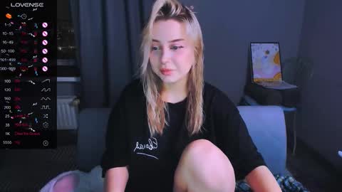 Snapshot of monalauu chatting on February 2026 10:58:02 PM online show from February 2026 10:58:02 PM