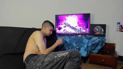 nicolas online show from December 2024 03:09:01 AM