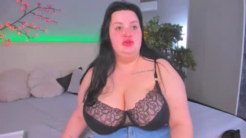 Monica online show from March 2026 02:01:01 PM