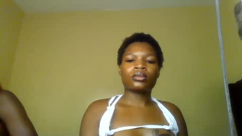 Snapshot of monchi_kiss chatting on June 2026 04:32:02 AM MonchiTalrianmaraladasha online show from June 2026 04:32:02 AM