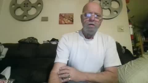Snapshot of mondaymonday chatting on December 2024 12:27:01 PM mondaymonday online show from December 2024 12:27:01 PM