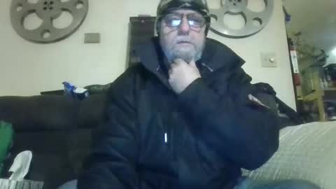 Snapshot of mondaymonday chatting on February 2025 02:43:01 PM mondaymonday online show from February 2025 02:43:01 PM