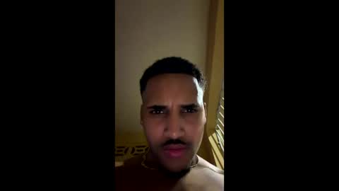 Snapshot of moneyblancos chatting on May 2026 11:12:03 PM moneyblancos online show from May 2026 11:12:03 PM