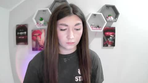 Snapshot of monica_sweets chatting on September 2025 06:02:02 AM sweet girl and shine body online show from September 2025 06:02:02 AM