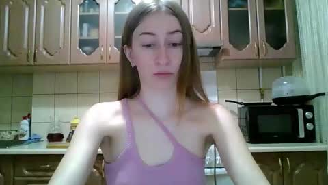 Snapshot of monica_tamayo chatting on April 2026 08:14:02 PM Monica online show from April 2026 08:14:02 PM