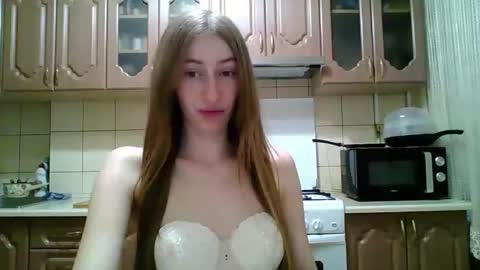 Snapshot of monica_tamayo chatting on May 2026 08:06:01 PM Monica online show from May 2026 08:06:01 PM