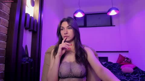 Snapshot of monica_vi chatting on May 2026 04:07:01 AM Monica online show from May 2026 04:07:01 AM