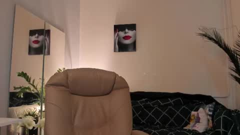 Snapshot of monica_vi chatting on June 2026 06:55:01 AM Monica online show from June 2026 06:55:01 AM