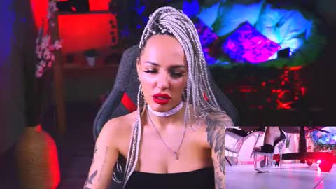 Monika online show from February 2025 11:40:02 AM