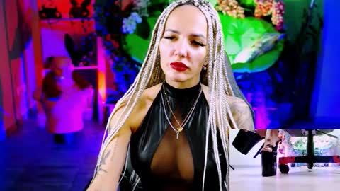 Monika online show from October 2025 11:07:02 AM