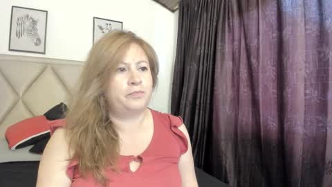 Snapshot of monicapink_ chatting on January 2026 12:20:01 PM Mony online show from January 2026 12:20:01 PM