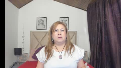 Snapshot of monicapink_ chatting on February 2026 11:36:01 AM Mony online show from February 2026 11:36:01 AM