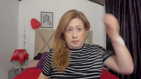 Snapshot of monicapink_ chatting on February 2026 12:24:02 PM Mony online show from February 2026 12:24:02 PM