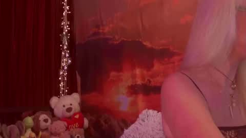 Snapshot of monicutex chatting on May 2026 02:05:02 AM Monika online show from May 2026 02:05:02 AM