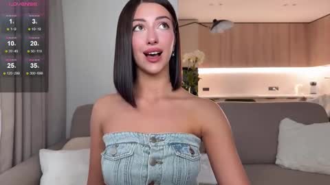 Monika online show from November 2025 05:52:01 AM