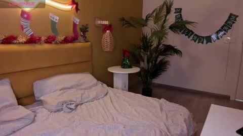 Monika online show from January 2025 04:15:01 AM