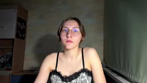 Snapshot of monikakotts chatting on June 2026 07:27:02 PM Mia online show from June 2026 07:27:02 PM