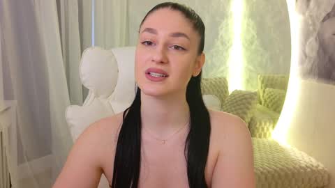 Snapshot of monique_a chatting on May 2026 09:17:02 AM Ask me online show from May 2026 09:17:02 AM