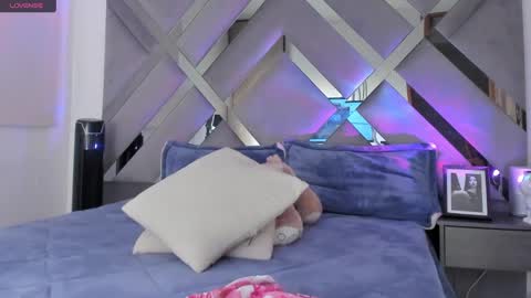 Snapshot of monroe_glez05 chatting on March 2025 04:27:02 AM Marilyn online show from March 2025 04:27:02 AM