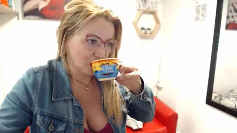 monserrat_diva online show from February 2026 09:19:01 PM