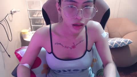 Snapshot of monstercockselfsuck chatting on February 2025 01:57:01 PM ELYSE A SIMPLE GIRL online show from February 2025 01:57:01 PM
