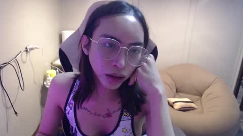 Snapshot of monstercockselfsuck chatting on February 2025 03:37:02 PM ELYSE A SIMPLE GIRL online show from February 2025 03:37:02 PM
