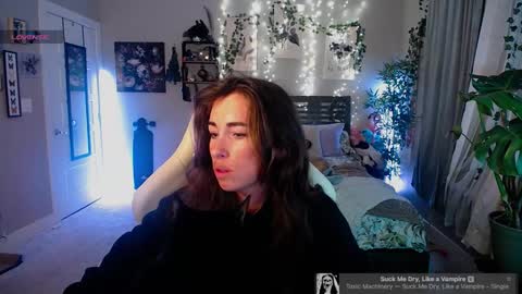 Snapshot of monstrumologist chatting on January 2025 01:16:02 AM Lydia Mooney online show from January 2025 01:16:02 AM