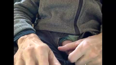 montyglass online show from February 2026 06:15:01 PM