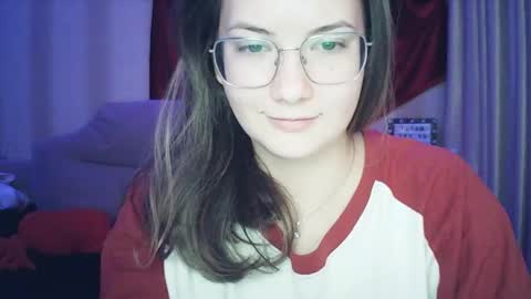 moodiemira online show from November 2025 09:15:01 PM