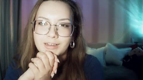 Snapshot of moodiemira chatting on April 2026 10:01:01 PM moodiemira online show from April 2026 10:01:01 PM