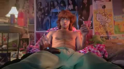 Snapshot of moon189049 chatting on December 2025 05:20:01 PM moon online show from December 2025 05:20:01 PM