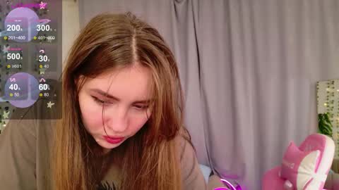 Moon  Bunny online show from November 2025 06:32:01 PM