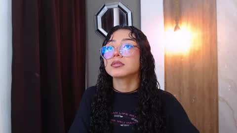 moon_and_fire_ online show from April 2026 05:38:02 AM