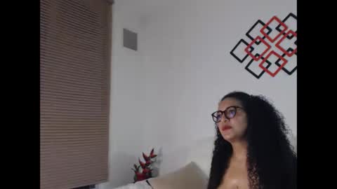 moon_blackss online show from March 2026 04:06:01 AM